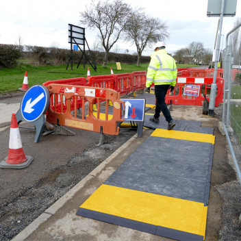 FastCover Plus Walkway Yellow