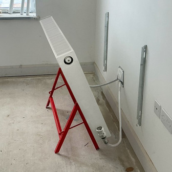Housebuilder Radiator Stand